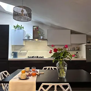 Elegante Privato In Palazzo Storico Del Xviii - Pieno Centro Appartamento